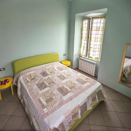 Ad Duas Lauros Bed & Breakfast Rome